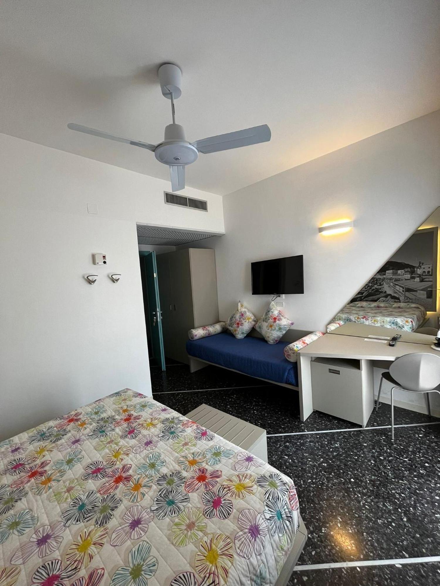 Hotel Al Capo วาริกอตติ ภายนอก รูปภาพ